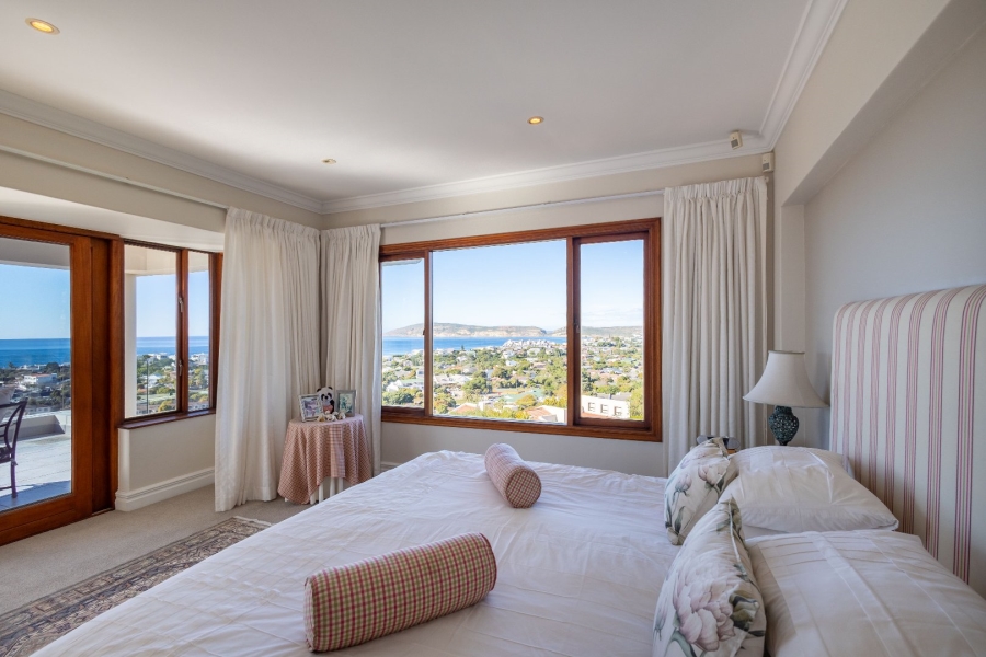 4 Bedroom Property for Sale in Lower Robberg Western Cape